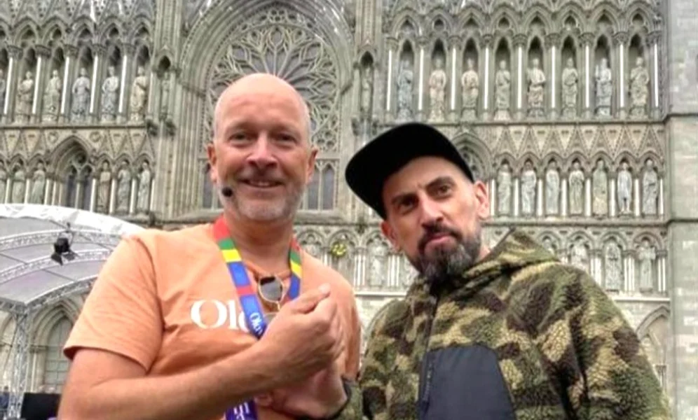 Ateist og direktør Steinar Larsen (t.v) inviterte Ahmed Tobasi fra Jenin på Vestbredden til å åpne årets Olavsfest. Skjermdump fra Tobasi's Facebook.