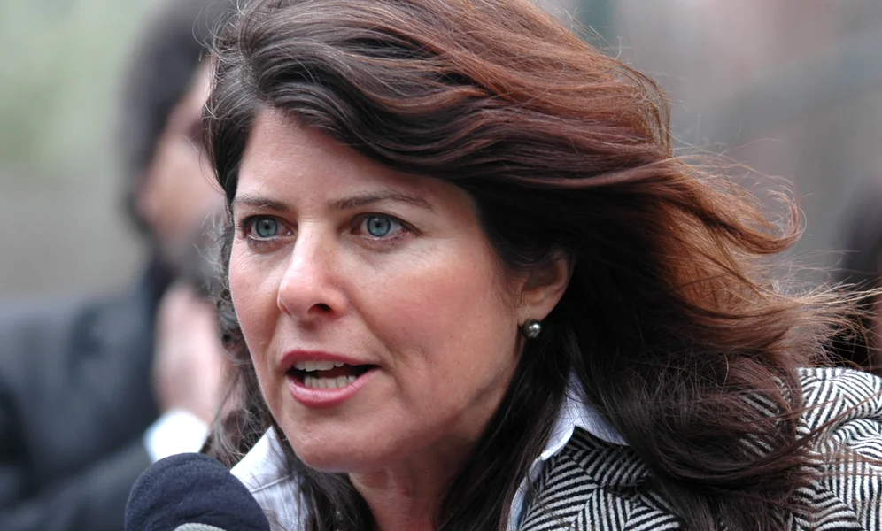 Naomi Wolf har tatt oppgjør med sin yngre persona, og leverer en kruttønne av en bok om tyranniet vi opplevde under pandemien. Foto: Sunset Parkerpix / CC BY-SA 2.0/ Wikimedia