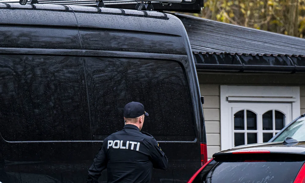 Vestnes 20241022.
En mann er siktet for grov kroppsskade med døden til følge, etter at en kvinne ble funnet død og et barn hardt skadet i Vestnes tirsdag.
Foto: Marius Simensen / NTB
